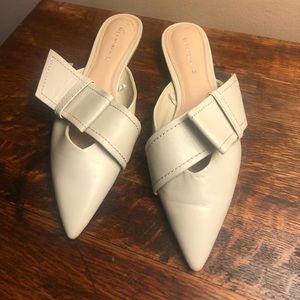 Zara Woman Cream Flats with bow SZ 37